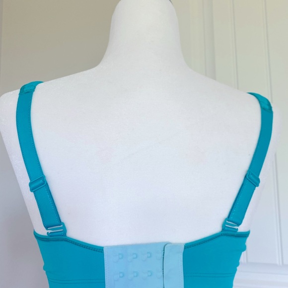 Lululemon Sport Bra - Picture 3 of 4